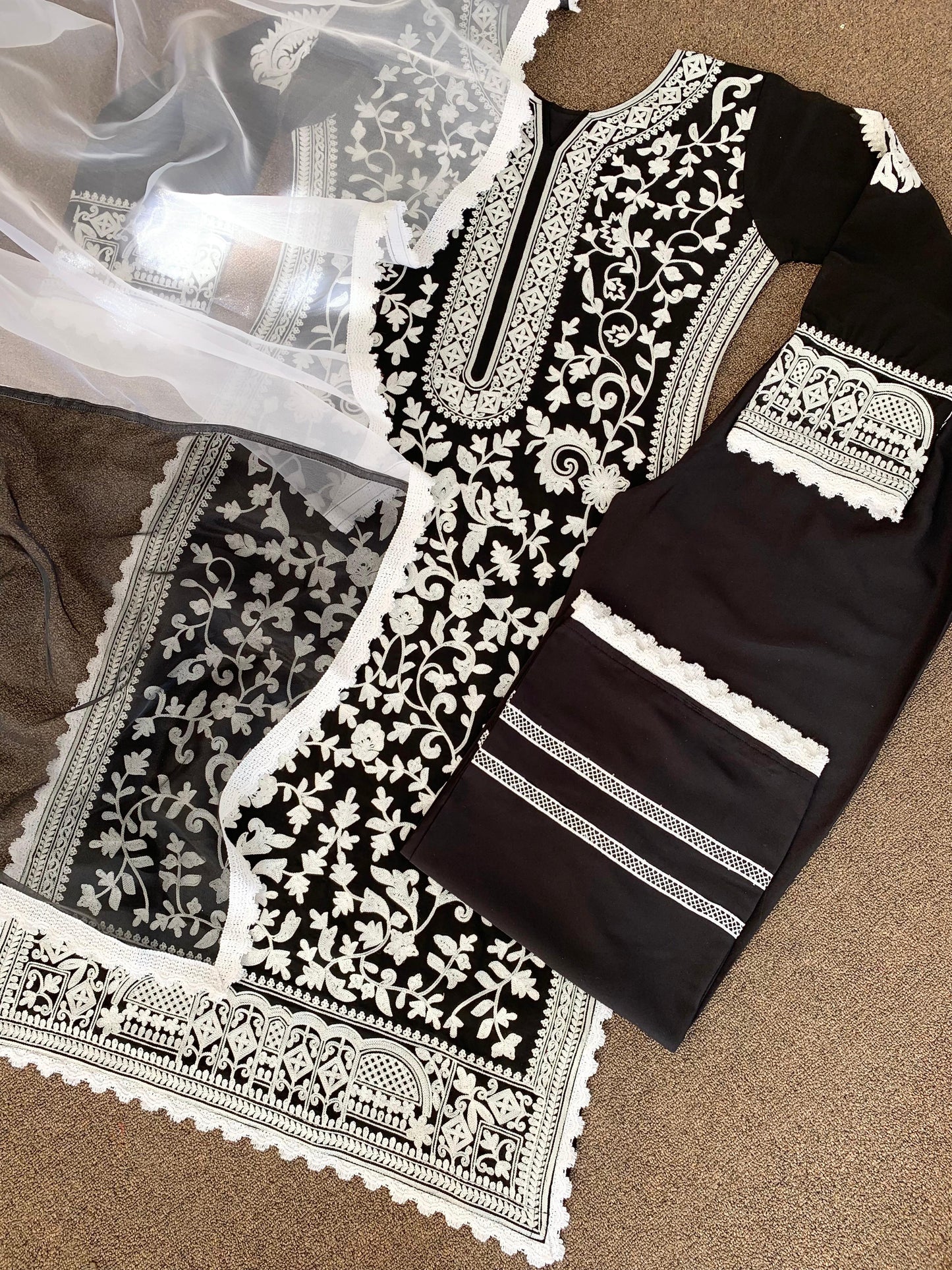 Fabulous Black Color Thread Work Salwar Suit