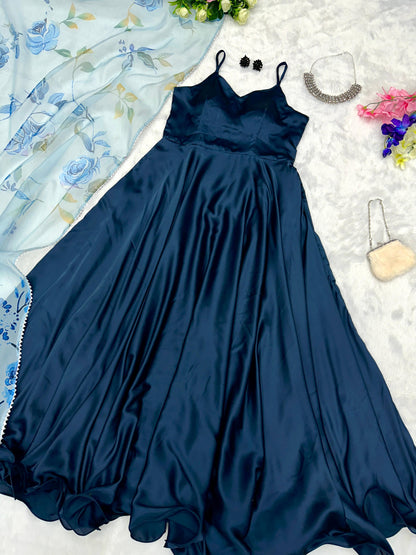 Shining Plain Navy Blue Gown With Organza Dupatta