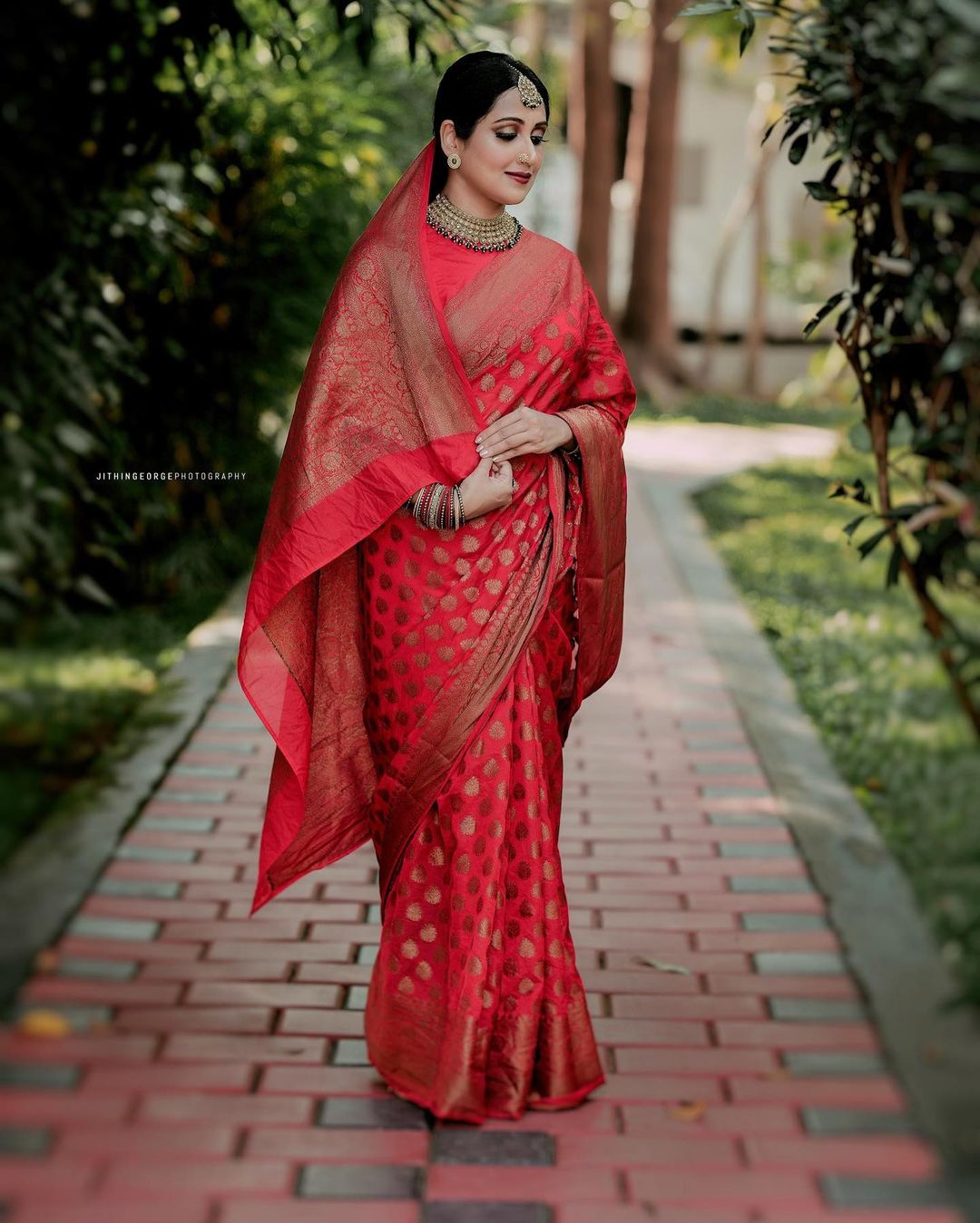 Wedding Wear Jacquard Weaving Red Color Saree