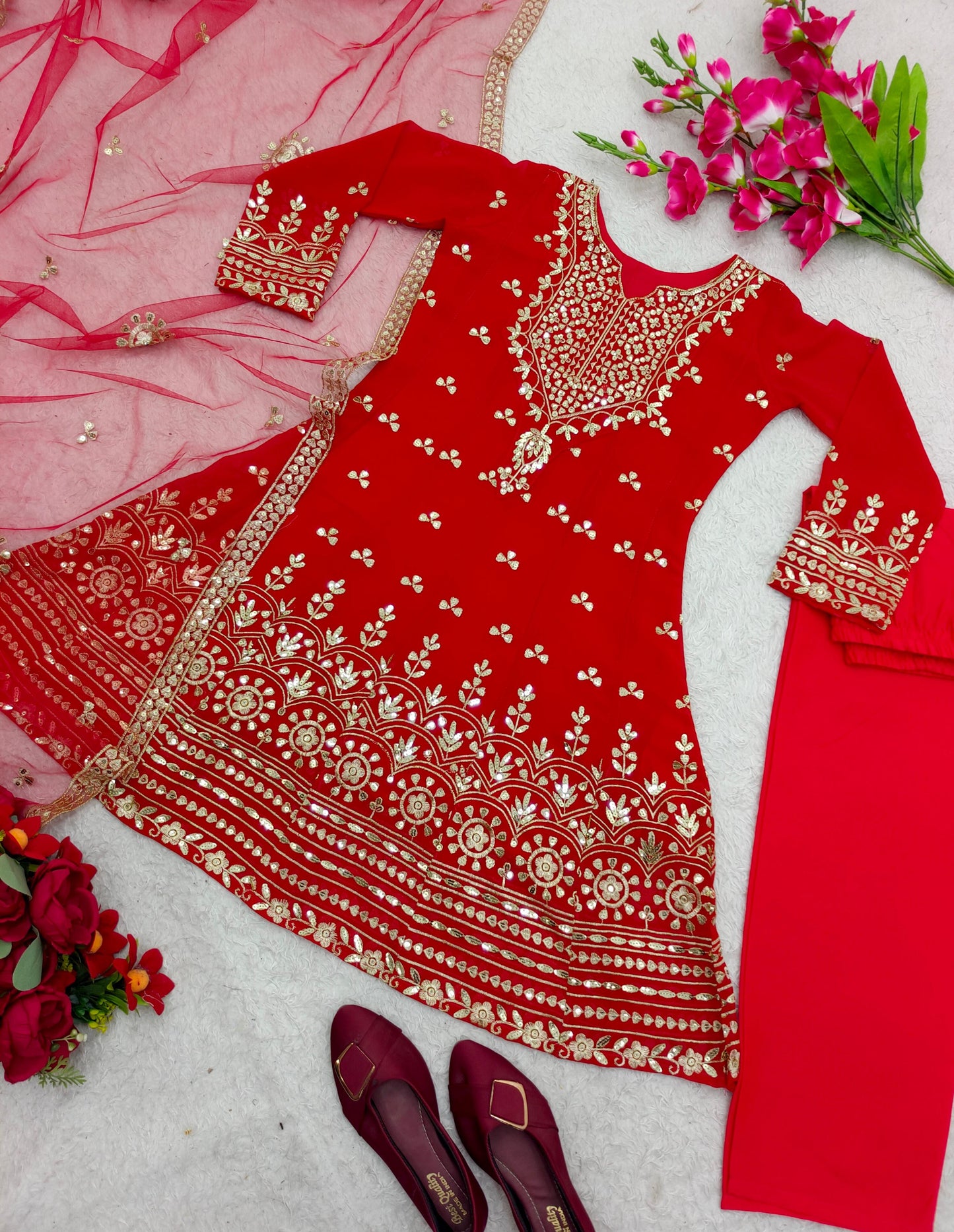 Celebrity Style Hina Khan Wear Red Color Anarkali Suit