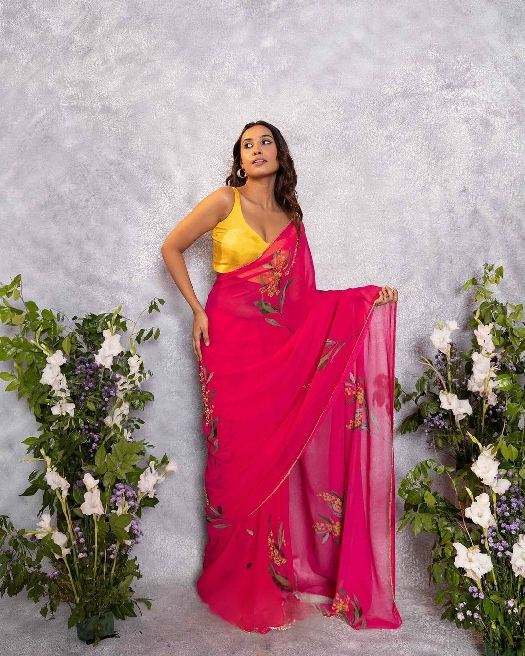 Gorgeous Flower Digital Print Pink Color Saree