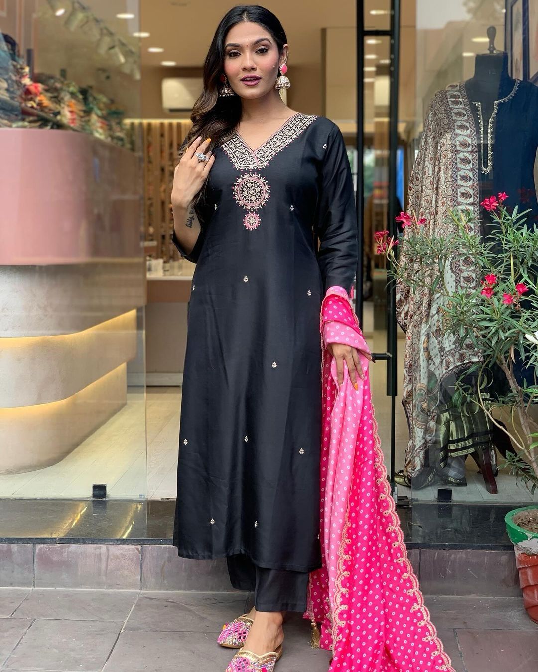 Beautiful Black Color Kurti Pant With Bandhani Print Dupatta