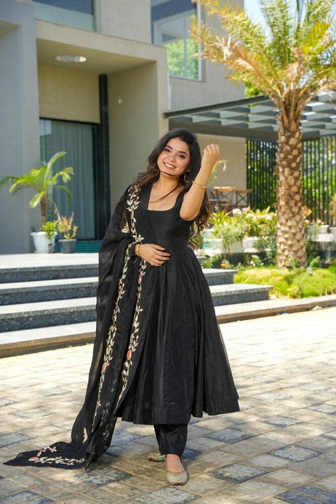 Black Color Plain Anarkali Gown With Organza Dupatta