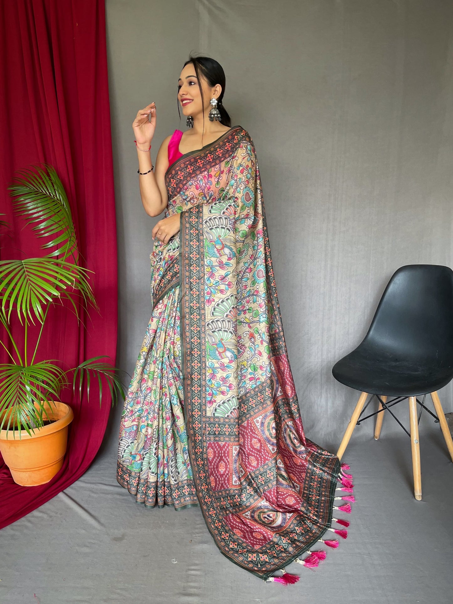 Elegant Multi Kalamkari Pattern Off White Saree