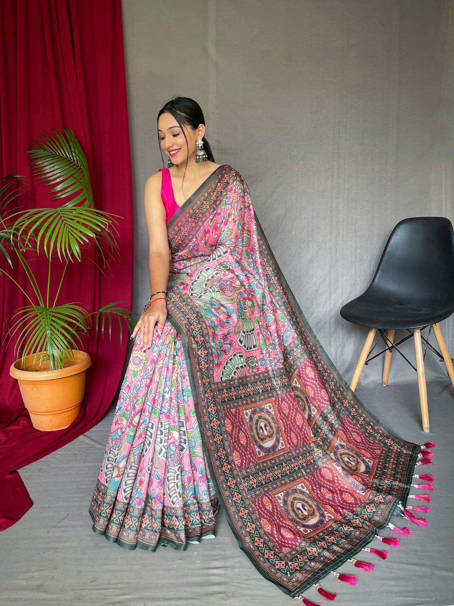 Elegant Multi Kalamkari Pattern Light Pink Saree