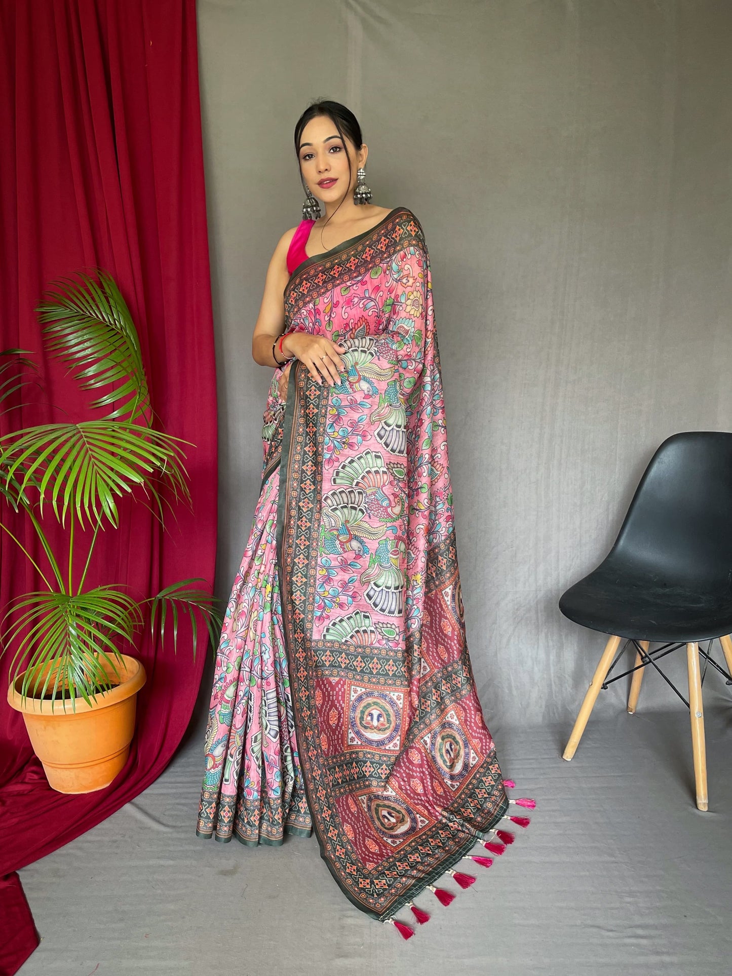 Elegant Multi Kalamkari Pattern Light Pink Saree