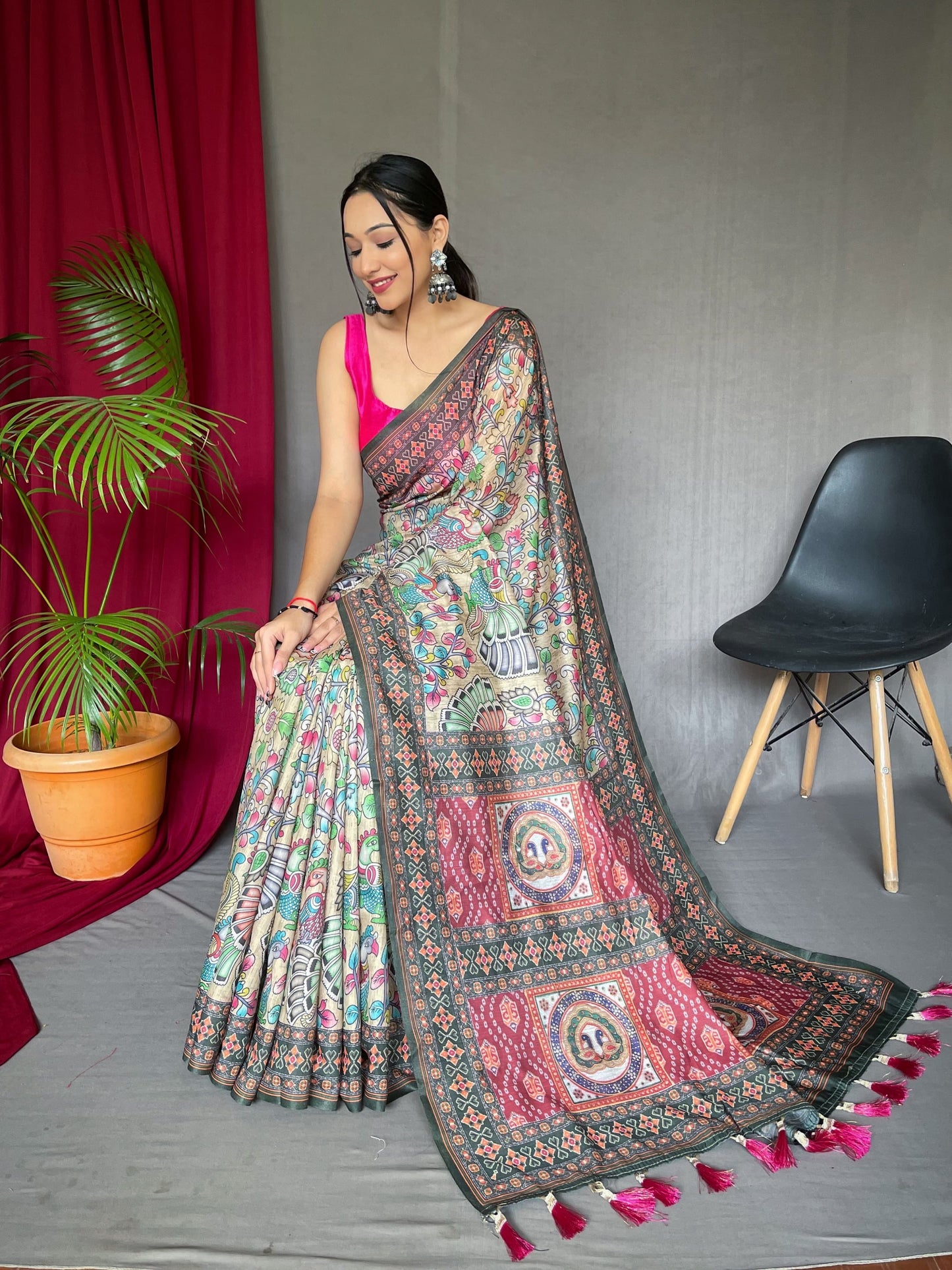 Elegant Multi Kalamkari Pattern Off White Saree