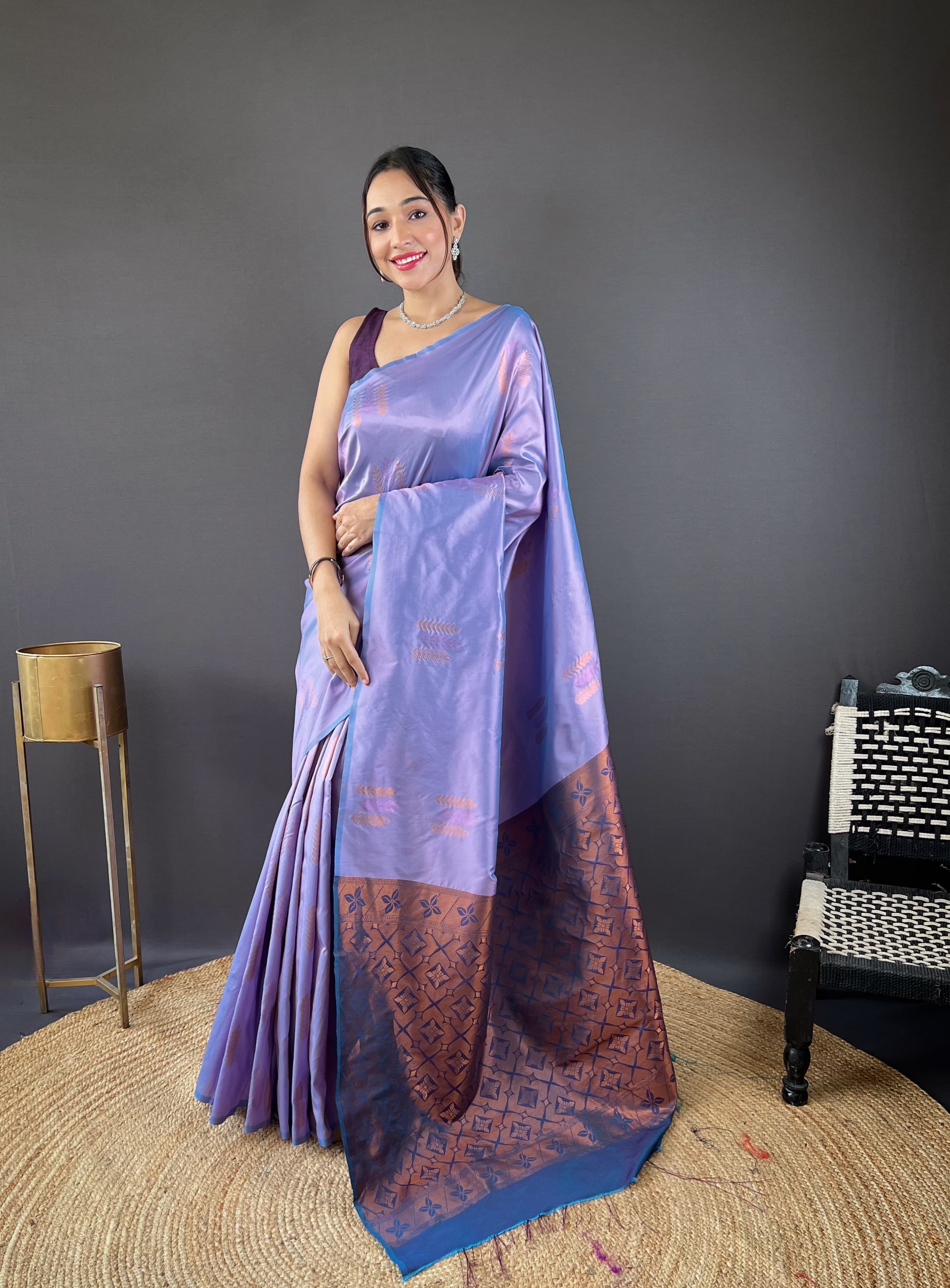 Lavender Color Copper Rich Weaving Pallu Shining Saree