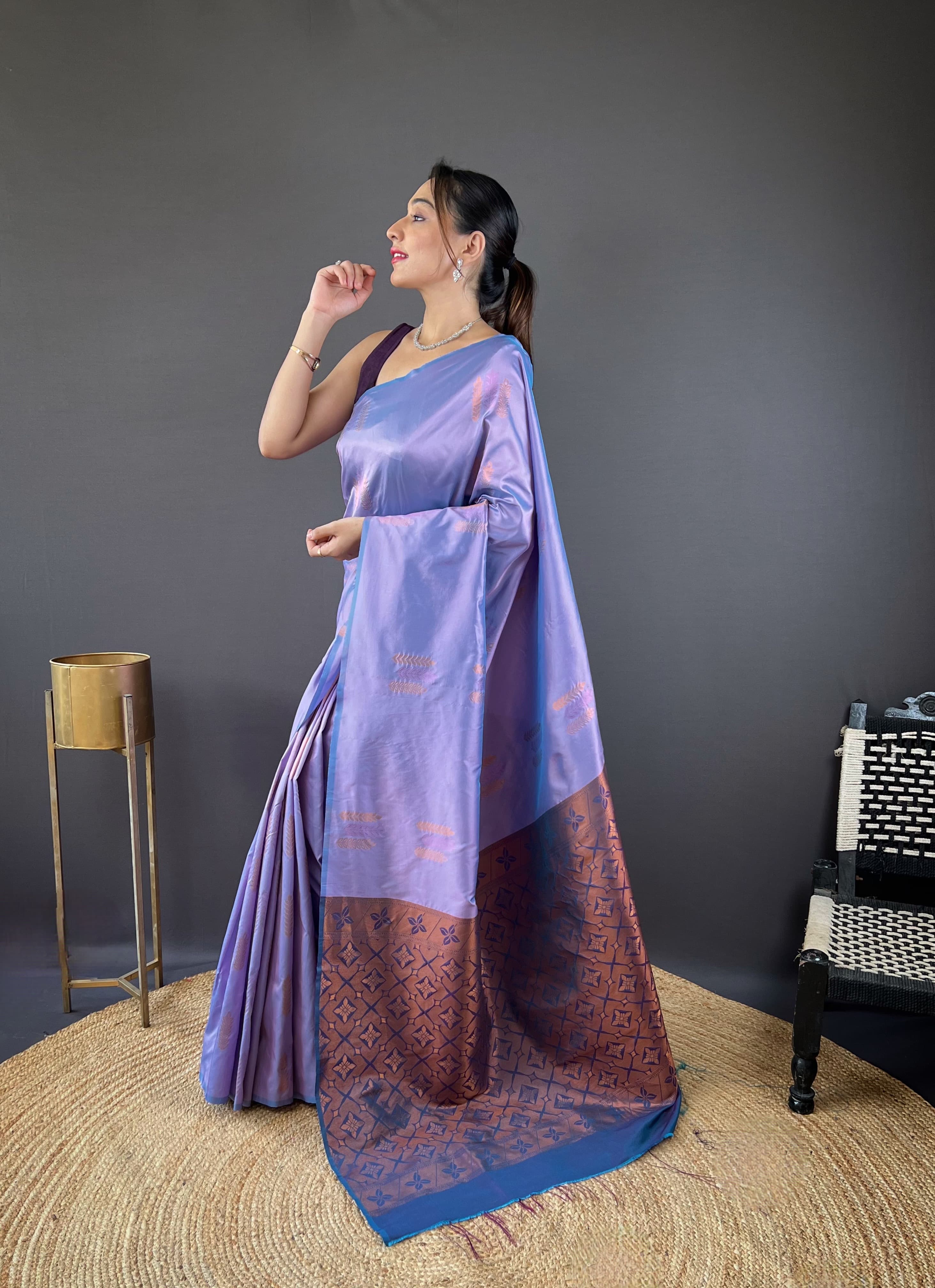 Lavender Color Copper Rich Weaving Pallu Shining Saree