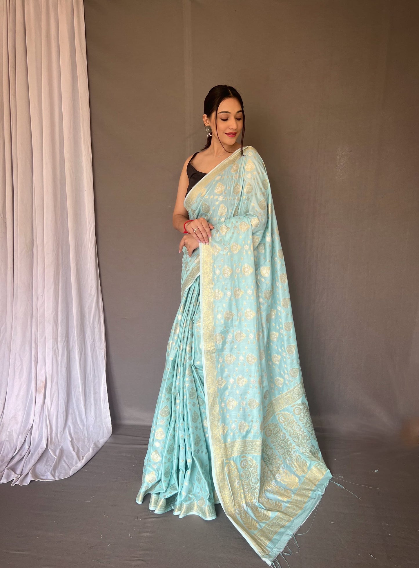 Gold And Silver Design Rich Pallu Sky Blue Saree