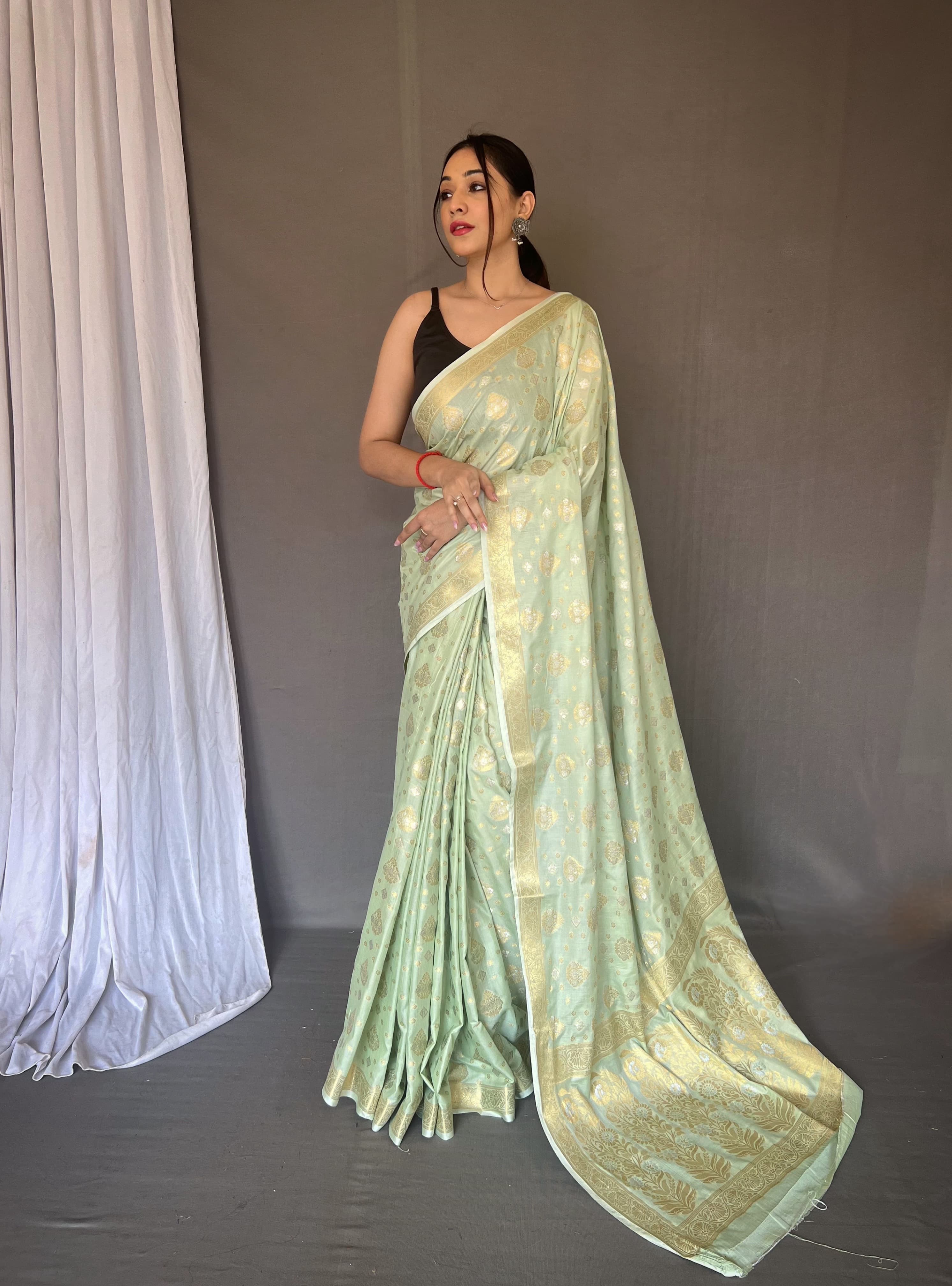 Gold And Silver Design Rich Pallu Pista Green Saree