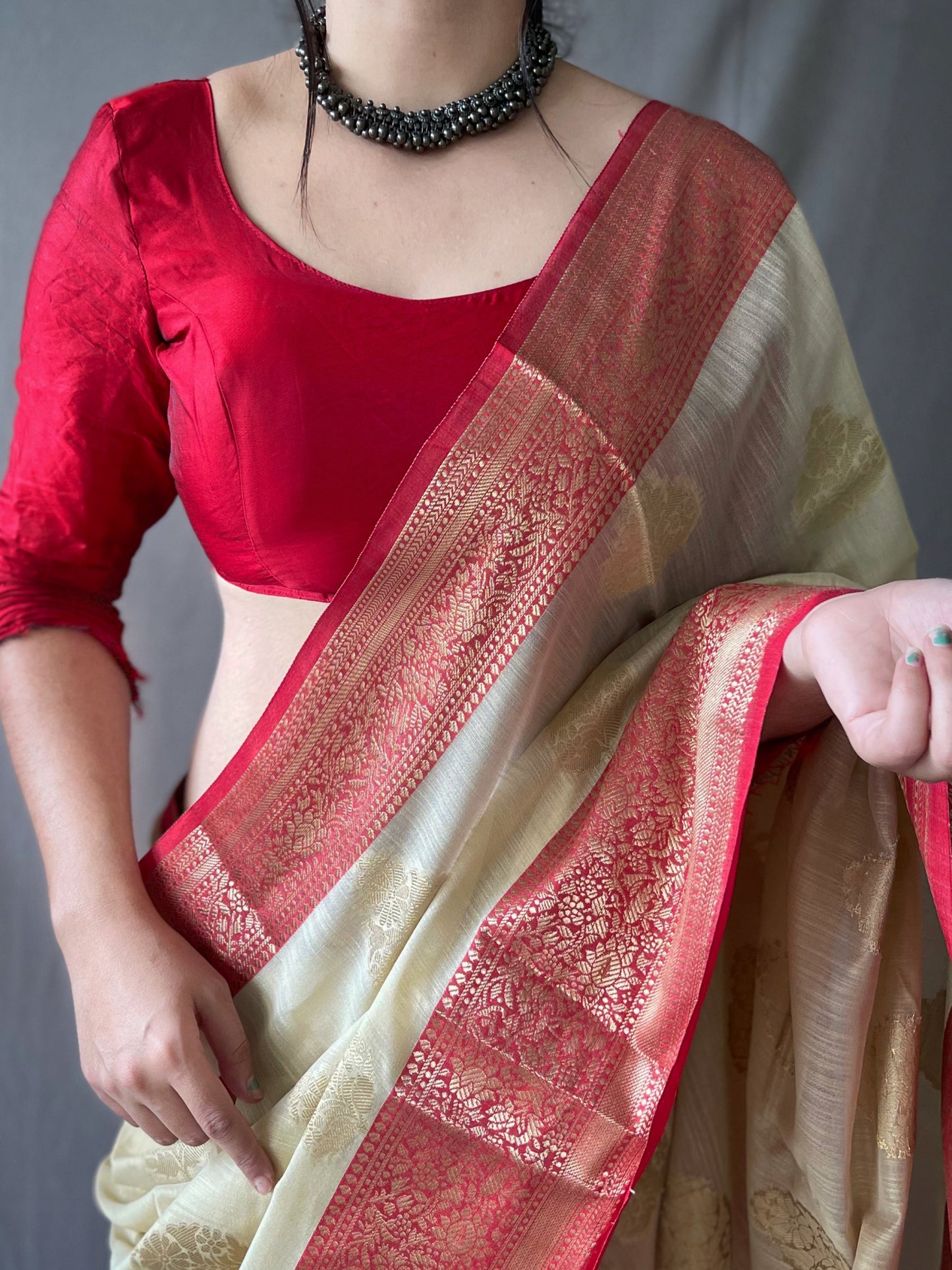 Linen Weaving Contrast Border Cream Color Saree