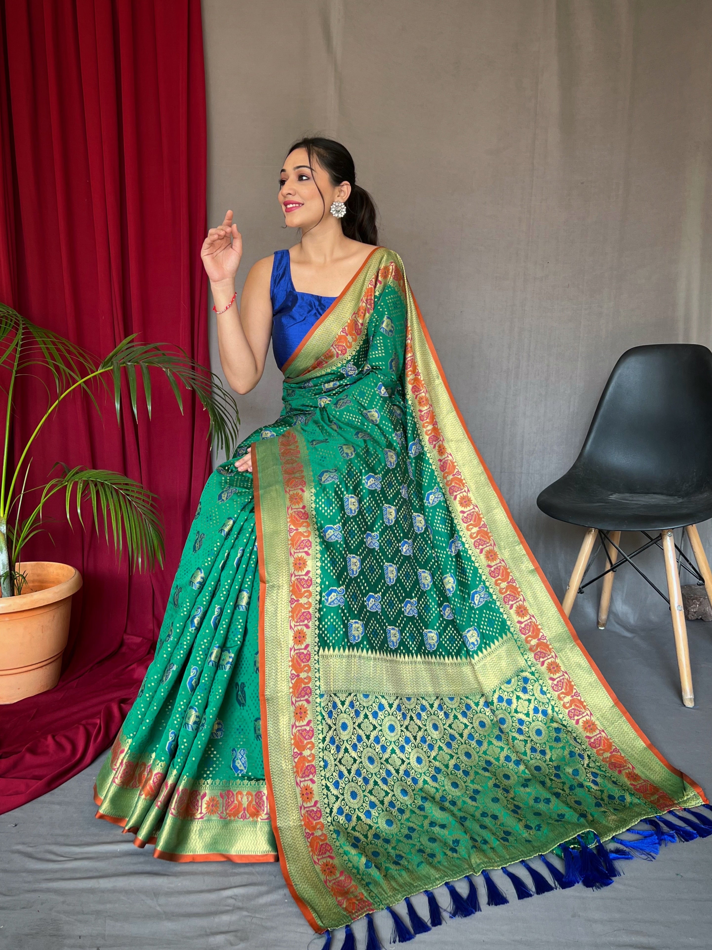 Wedding Wear Green Color Kachi Patola Silk Saree