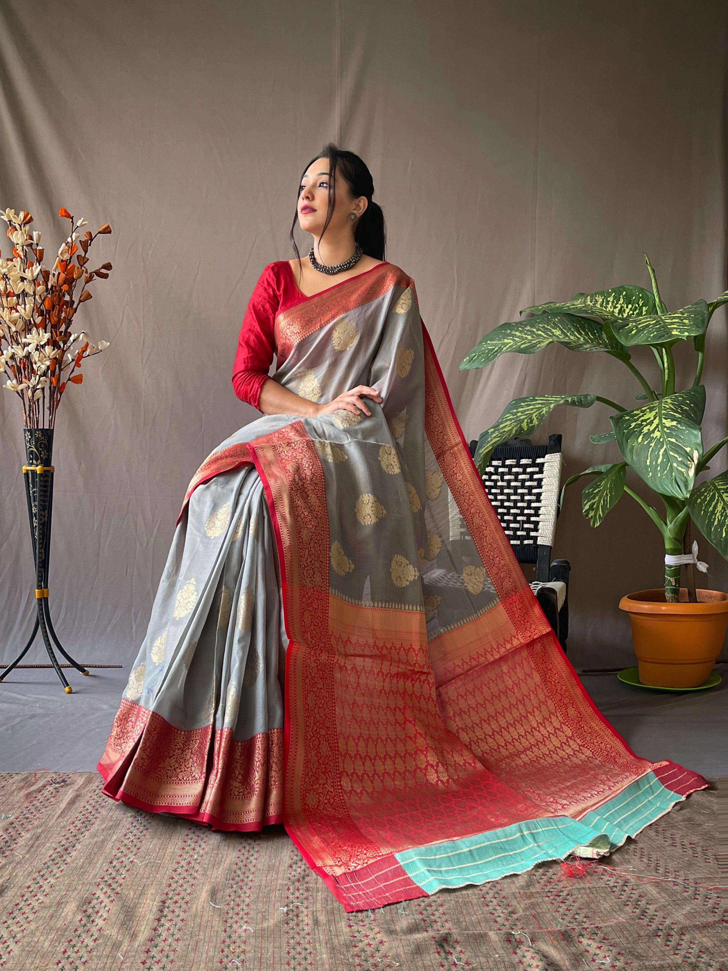 Linen Weaving Contrast Border Grey Color Saree