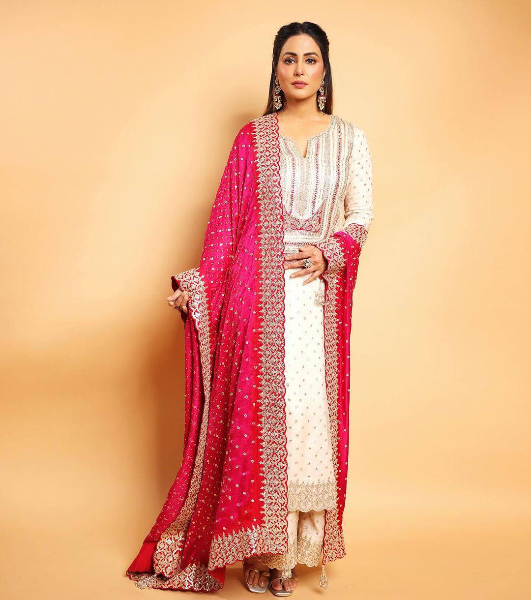 Hina Khan Wear White Palazzo Suit With Pink Dupatta