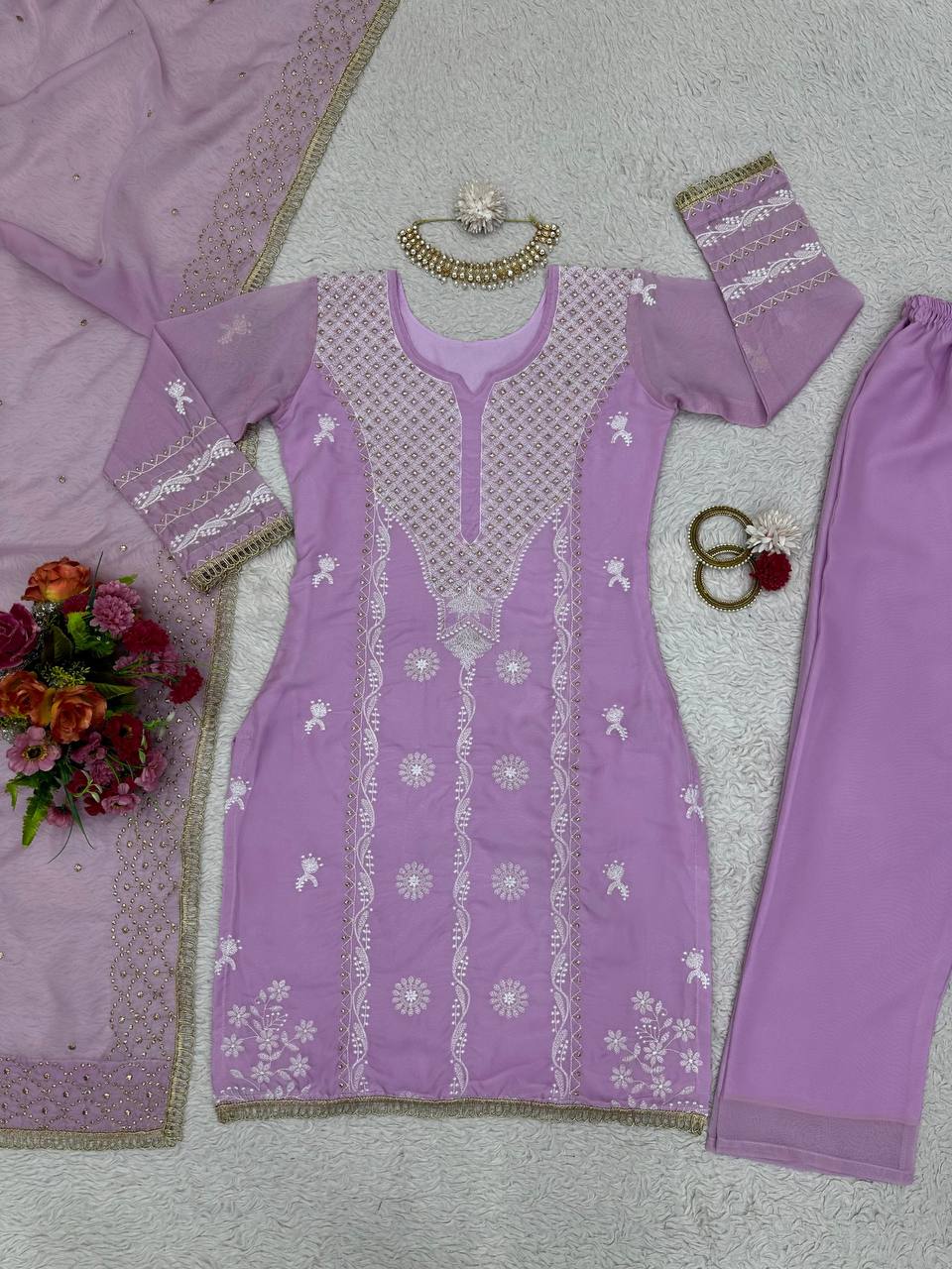 Thread With Lace Broder Lavender Kurti Pant With Dupatta