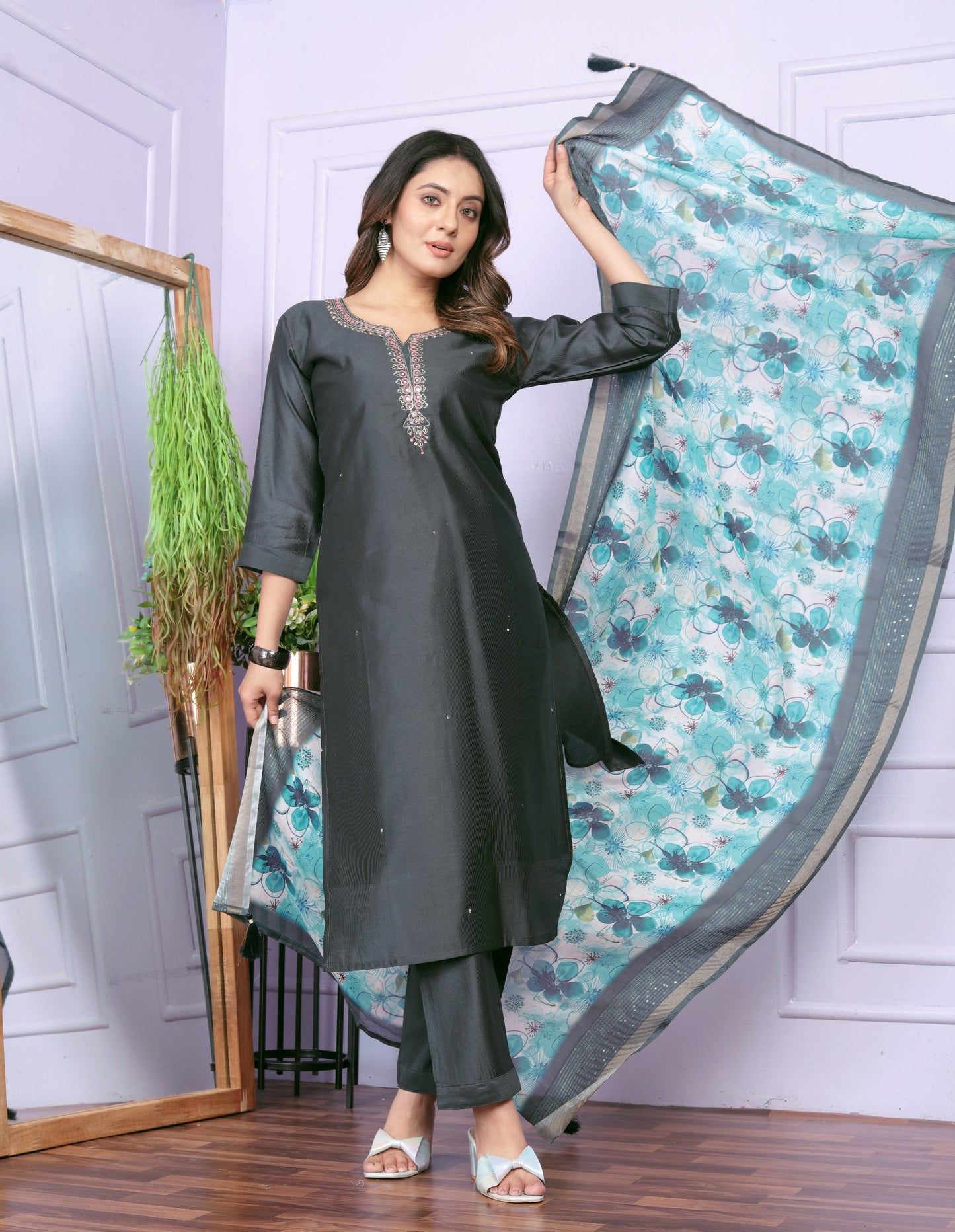 Shining Grey Color Kurti Set With Printed Dupatta