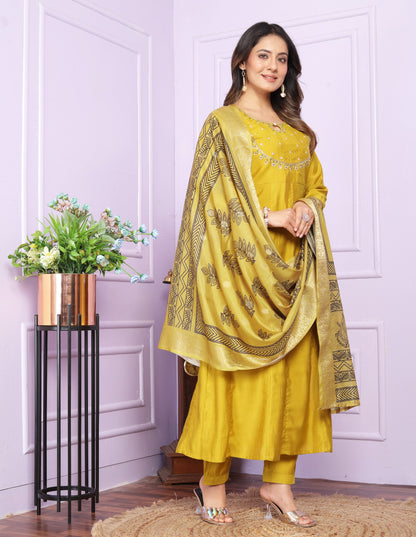 Amazing Kali Pattern Yellow Color Salwar Suit