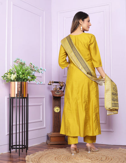 Amazing Kali Pattern Yellow Color Salwar Suit