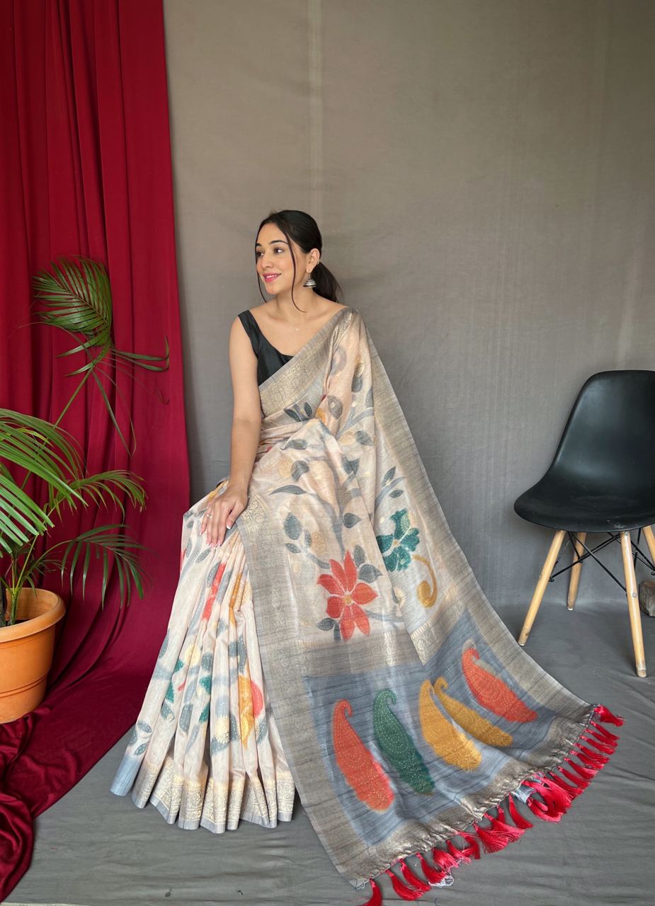 Grey Digital Print With Floral Exclusive Saree