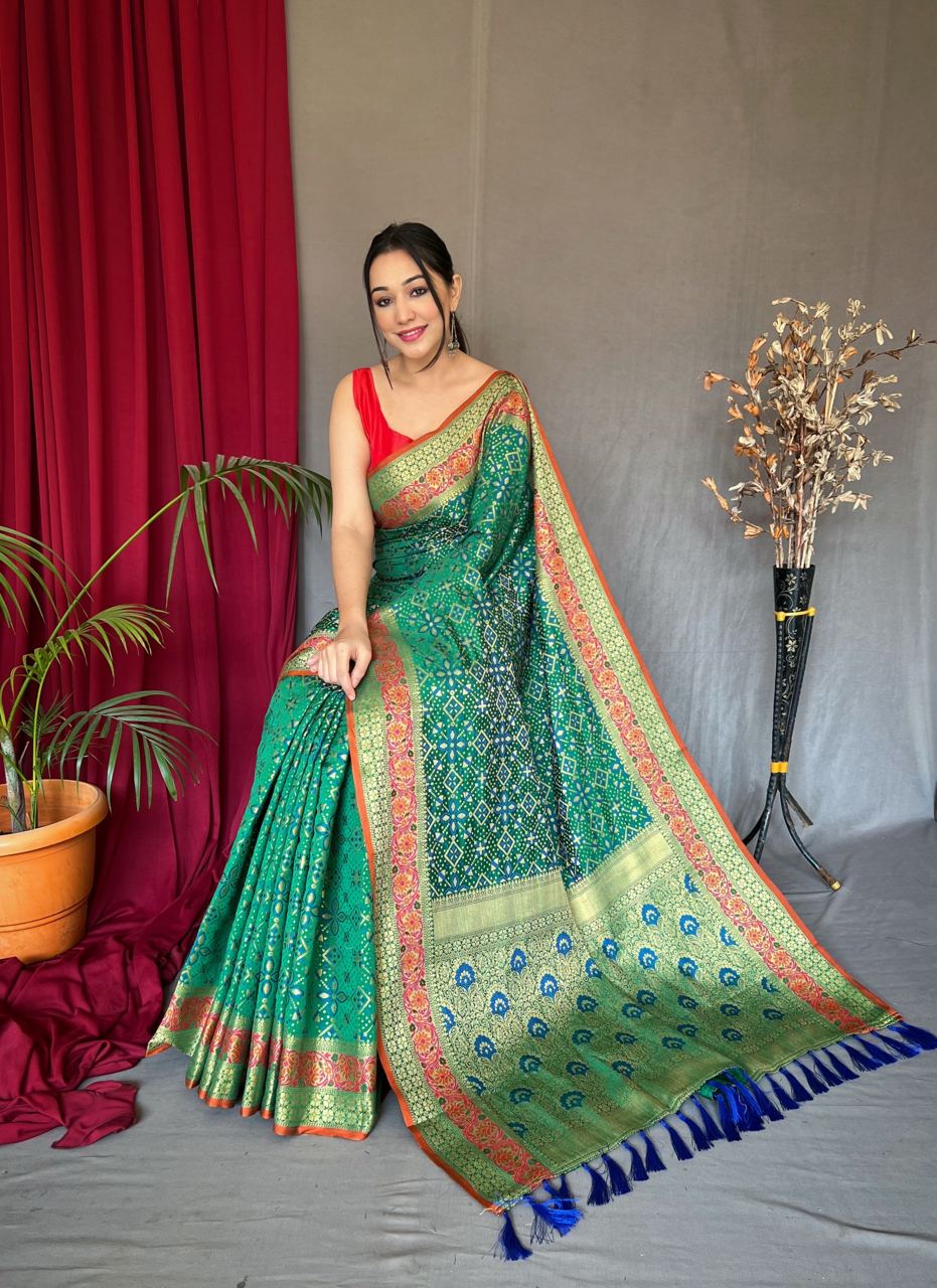 Rich Pallu Green Color Patola Silk Saree