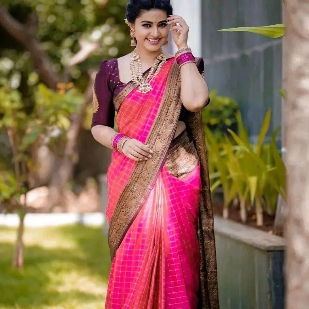 Awesome Pink Color Golden Jari Design Saree