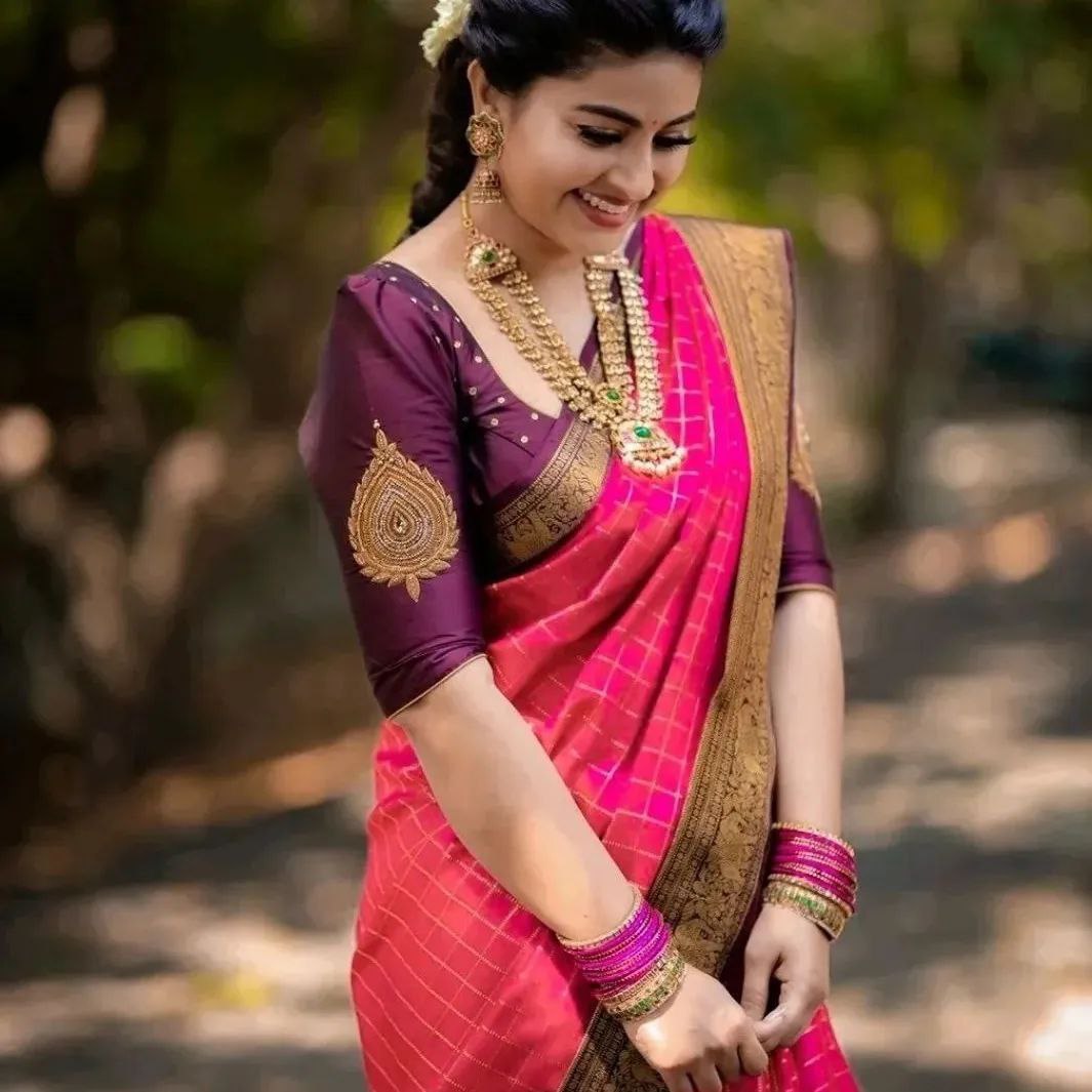 Awesome Pink Color Golden Jari Design Saree