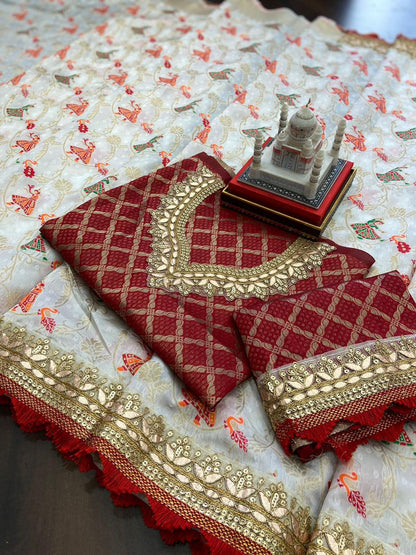 Off White Rich Pallu Saree With Red Bandhani Blouse