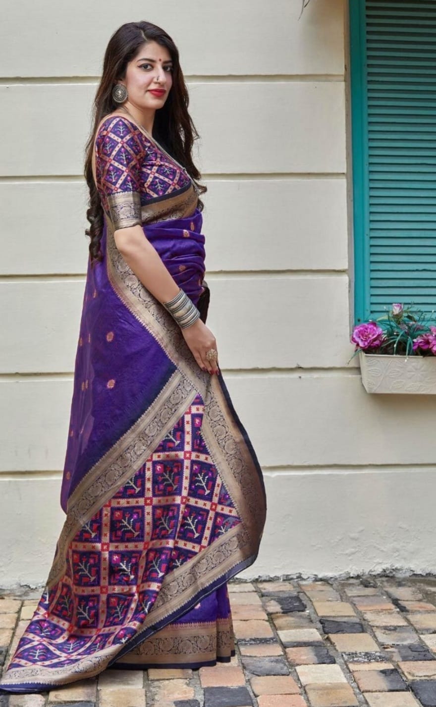 Stylish Purple Color Function Wear Soft Silk Saree