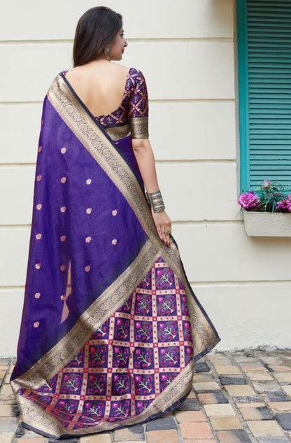 Stylish Purple Color Function Wear Soft Silk Saree