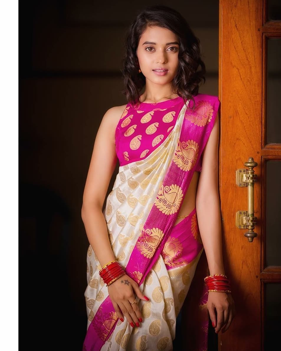 Stylish White & Pink Color Banarasi Silk Saree