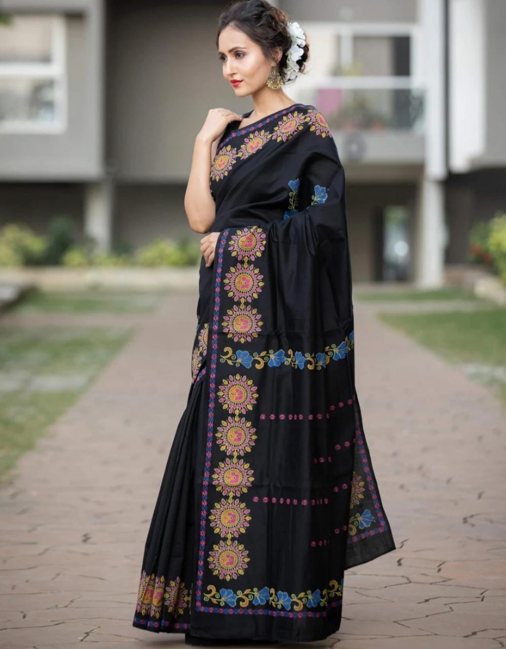 Attractive Black Color Printed Soft Silk Saree