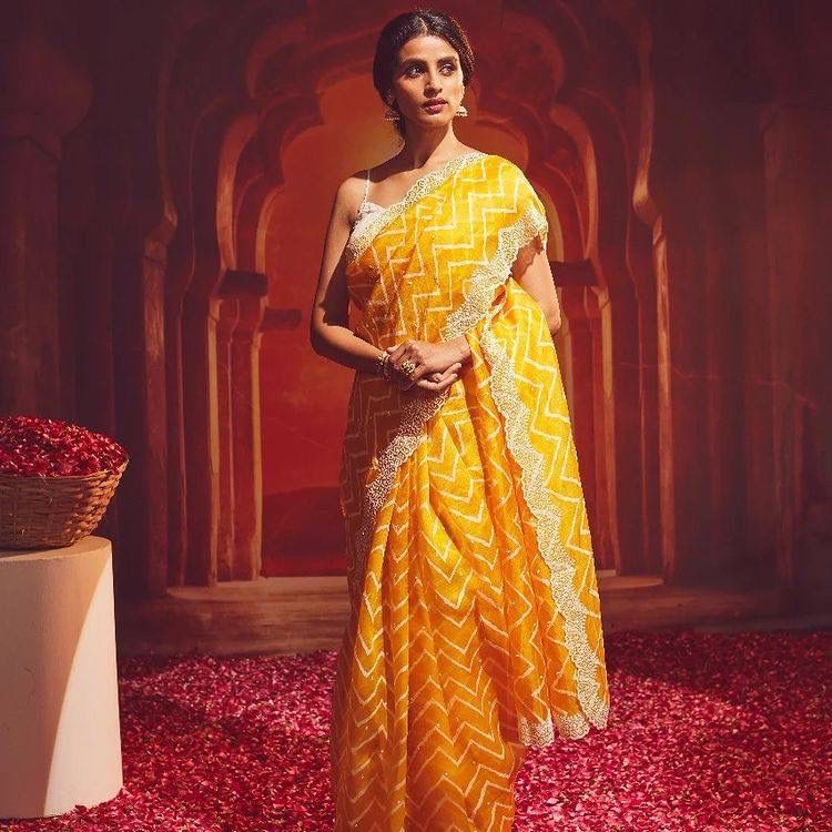 Stylish Yellow Color Thread Work With Zig-zag Print Saree