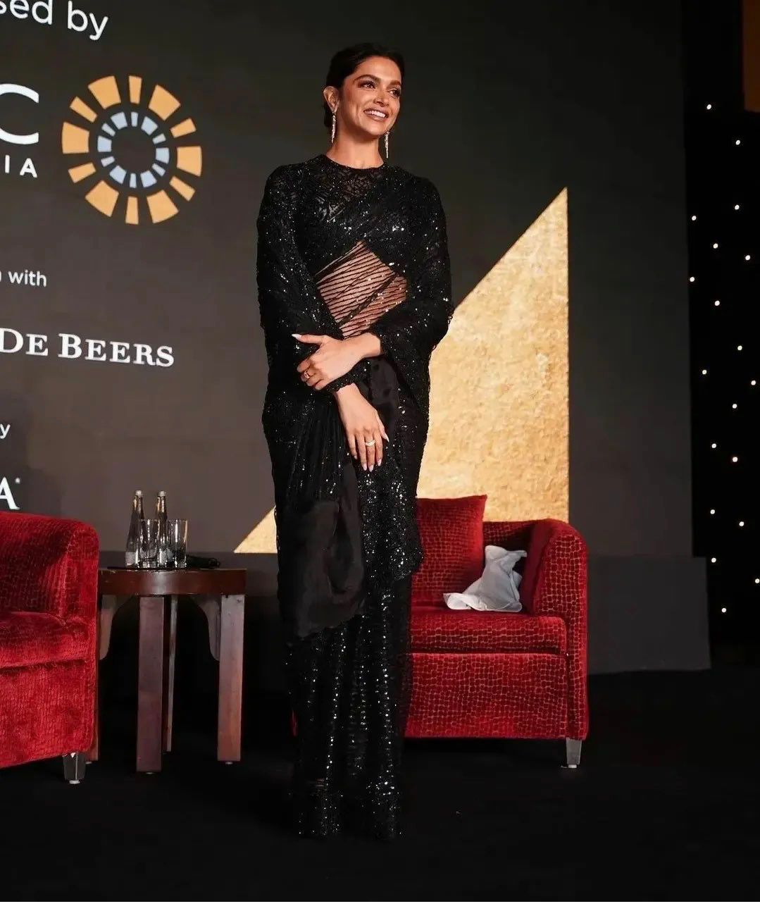 Deepika Padukone Wear Black Color Sequence Saree