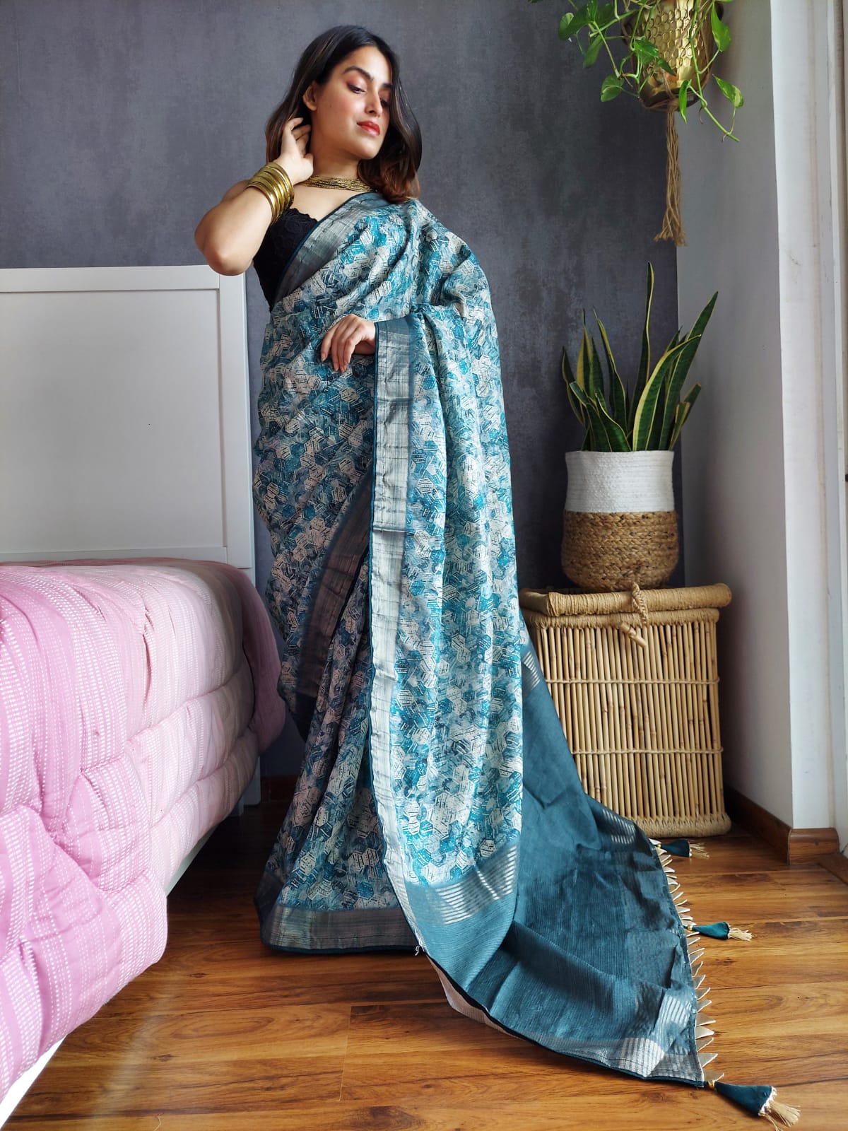 Buy Blue Sarees for Women by SATRANI Online | Ajio.com