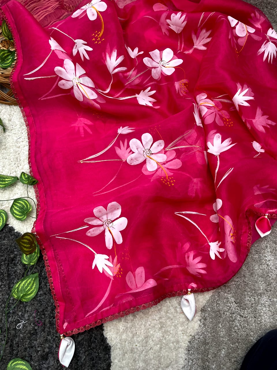 Celebrity Style Flower With Foil Work Pink Color Saree