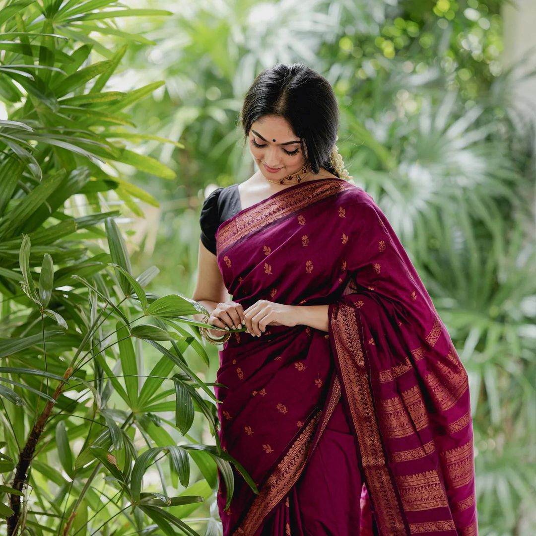 Buy Vritikamesmer Wine Colour Silk Saree with blouse at Amazon.in