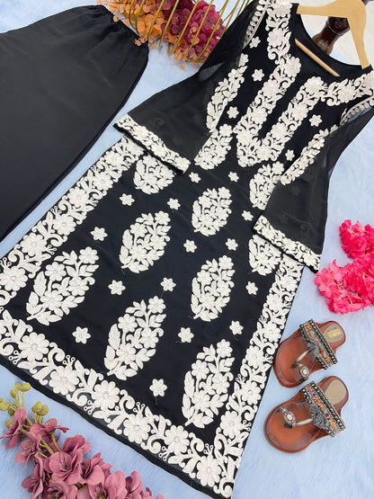 Pretty Thread Work Black Color Salwar Suit