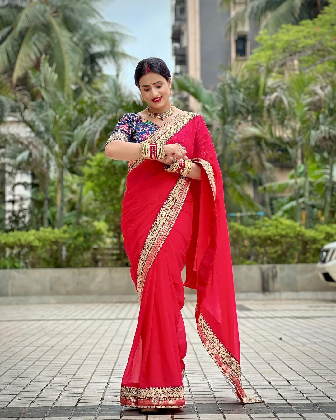 Full Stitch Blouse With Red Color Beautiful Work Saree