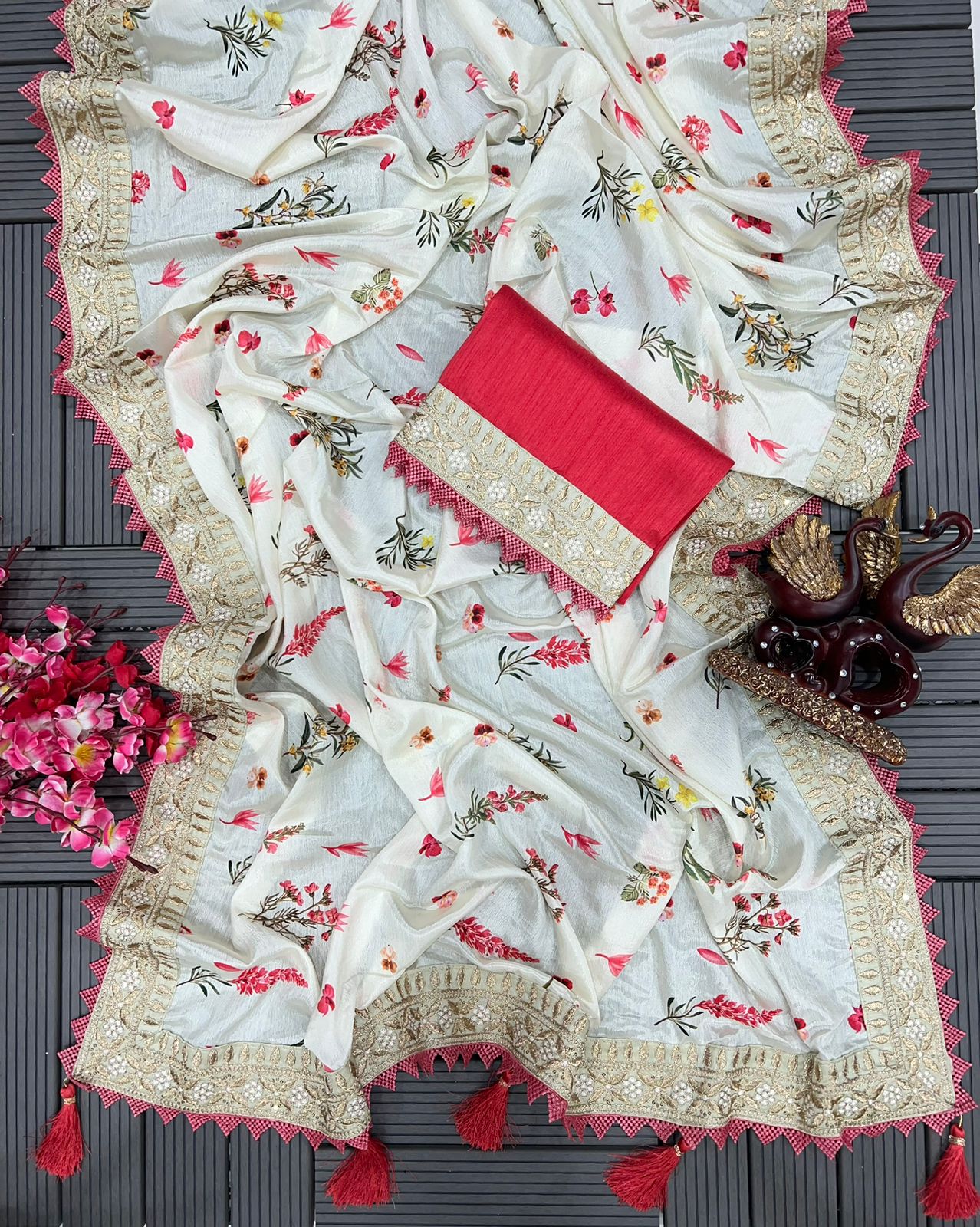 Beautiful Floral Print White Color Saree