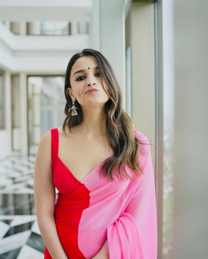 Look Absolutely Gorgeous Alia Bhatt Pink And Red Saree