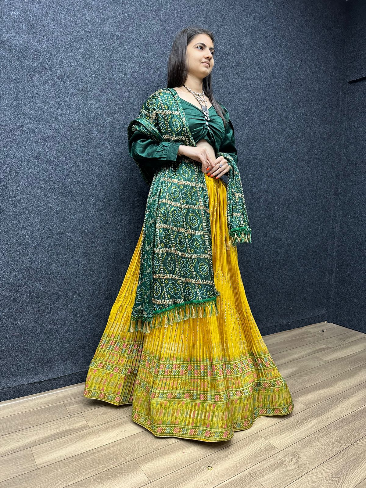 Party Wear Yellow and Green Banarasi Soft Silk Lehenga Choli at Rs 999 in  Surat