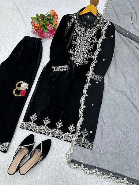 Thread With Sequence Work Black Color Salwar Suit