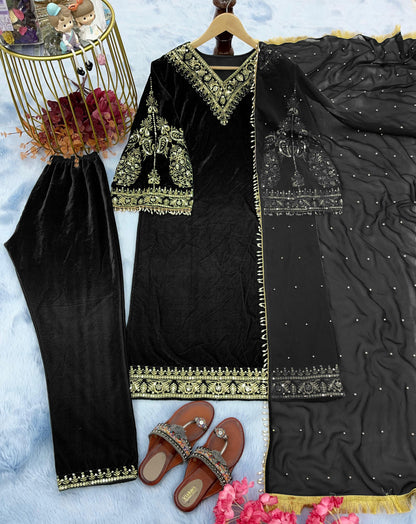 Wedding Wear Black Color Velvet Salwar Suit