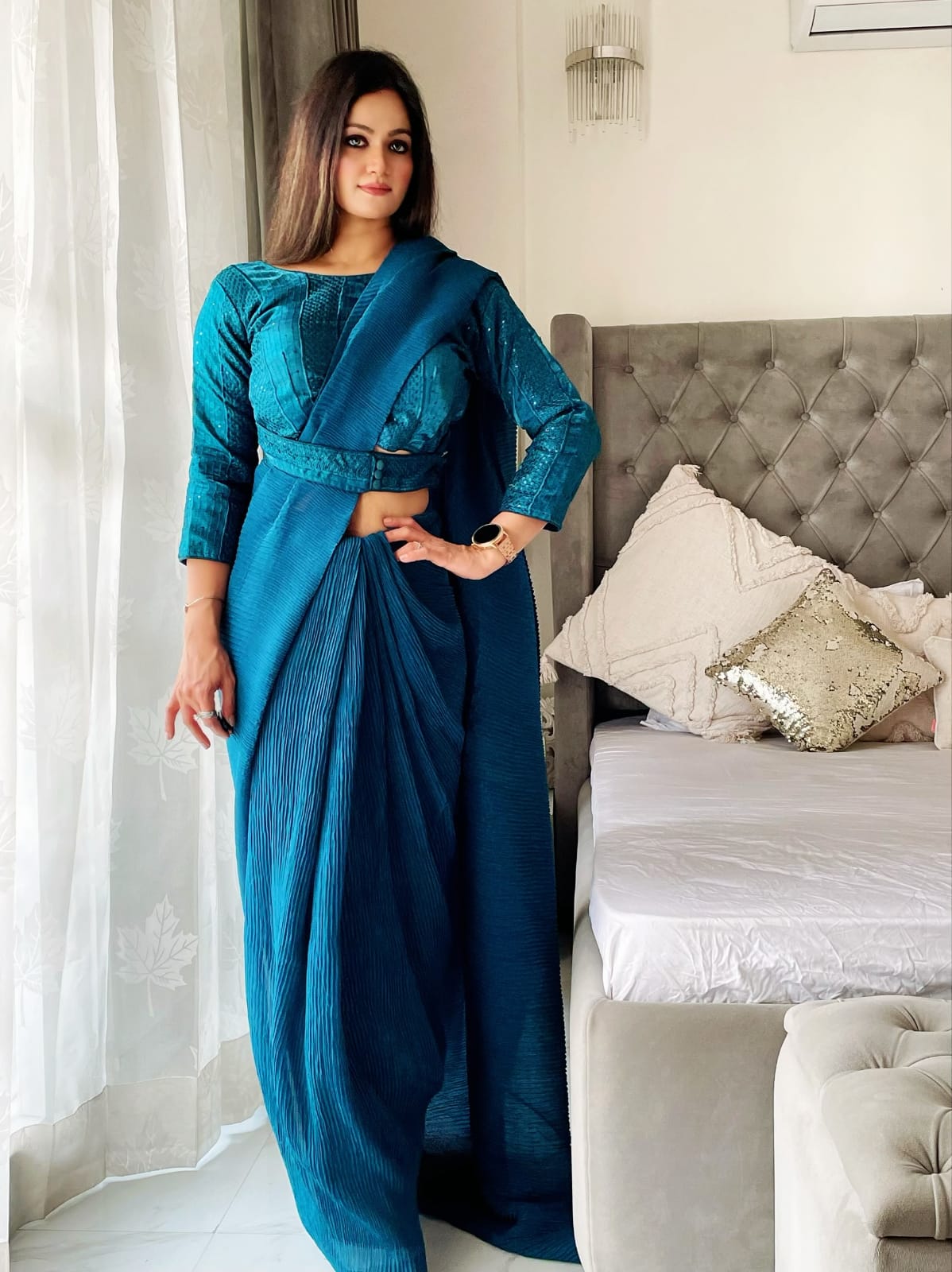 Teal Blue Color Plated Saree And Attached Belt Blouse