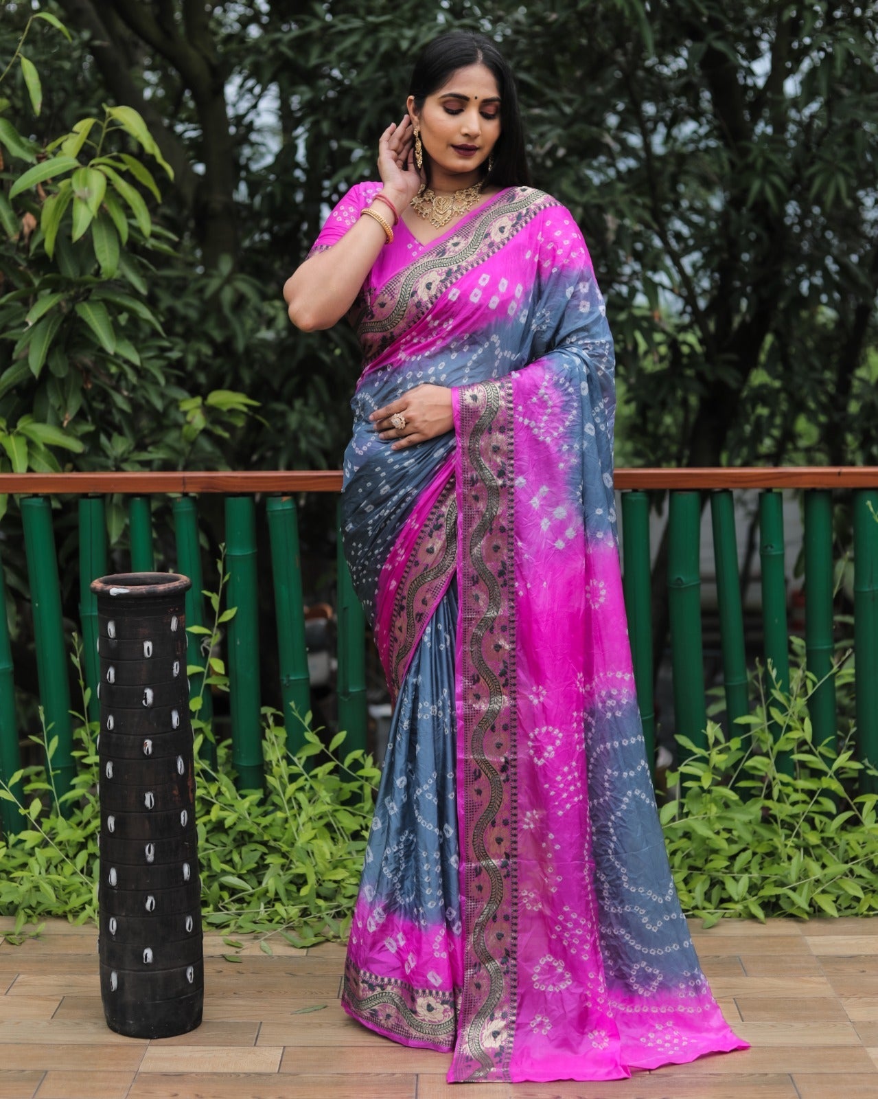 Grey And Pink Dual Color Bandhej Pallu Saree