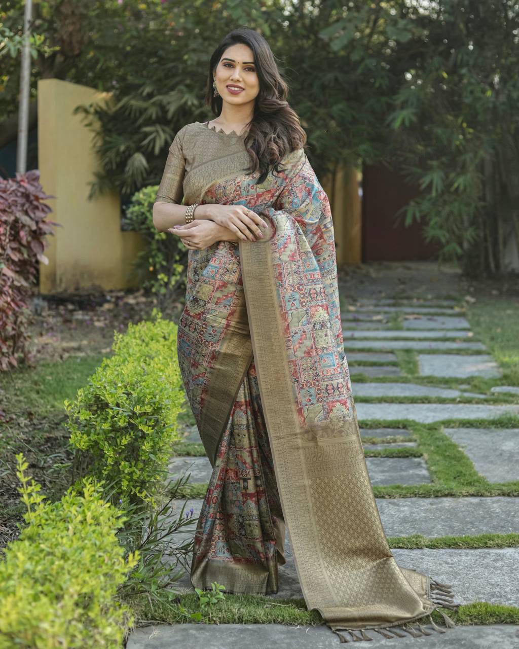 Soft Silk Stylish Mehendi Color Banarasi Saree