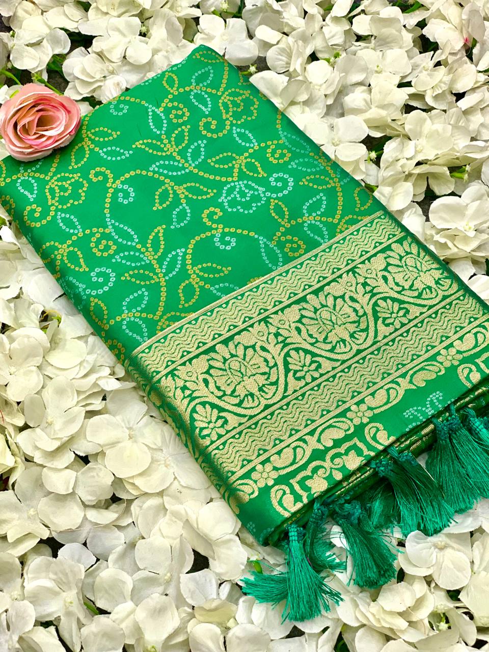 Parrot Green Color kanchi Border Rich Pallu Bandhej Saree